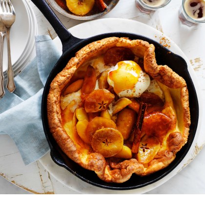 Caramelised Apple and Cinnamon Dutch Baby